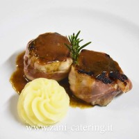 Secondo_Percorso-di-terra_Il-filetto-di-maiale-lardellato-aceto-balsamico-e-purea-di-patate_zani